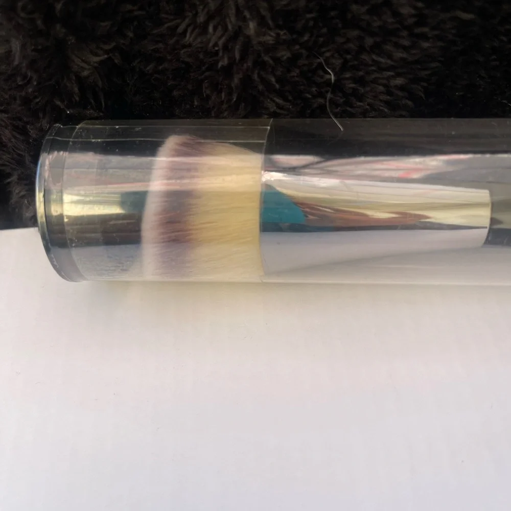 IT Cosmetics Heavenly Luxe Bye Bye Foundation Brush #22 - Picture 6 of 7